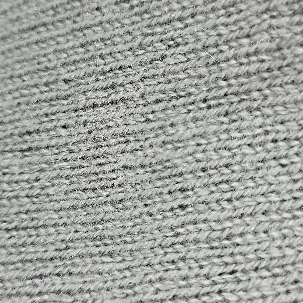 Amicale 100% cashmere Ombre V-Neck Sweater. Size M - Picture 7 of 8